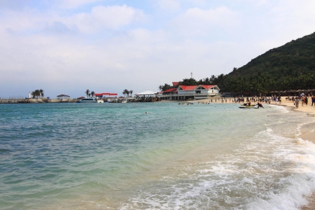 <海南-三亚-分界洲岛1日游>鳐鱼浮潜/激情海上勇士/户外拓展活动/篝火晚会