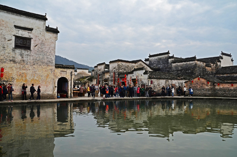 开启了这次途牛旅游网的 塔川秋色-画里宏村-西递古镇-卢村木雕楼>