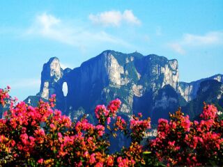 張家界玻璃棧道2人旅游需要多少錢_到張家界玻璃棧道旅游多少錢_張家界玻璃棧道特價(jià)旅游團(tuán)報(bào)價(jià)