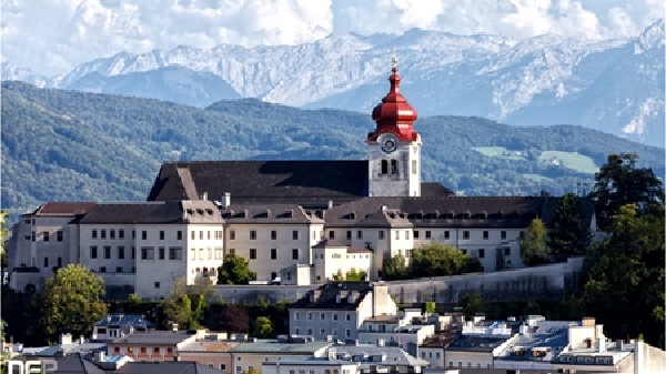 奥地利 萨尔斯堡 音乐之声拍摄场地半日游 _萨