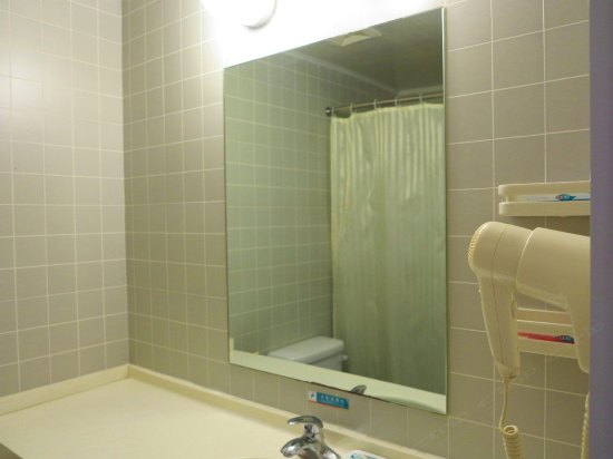 hotelPic