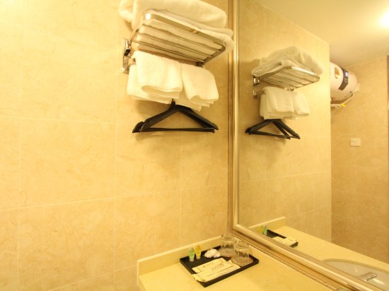 hotelPic