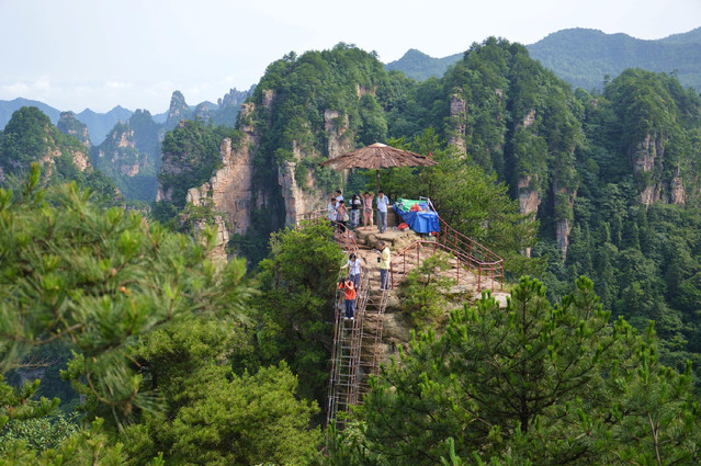 张家界最为核心的景点杨家界天波府