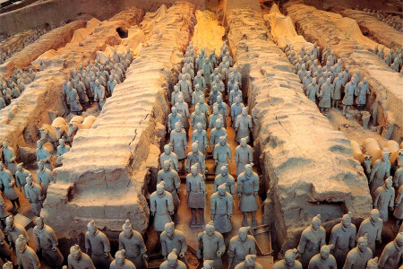 <延安-壶口瀑布-黄帝陵-西安兵马俑-华清宫-明城墙5日游>商圈舒适住宿，观壶口壮丽秋汛，黄河湾篝火晚会，专车接驳，还能体验手工兵马俑制作