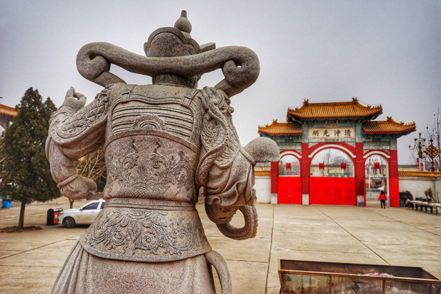 其实鄄城最大最有名的应该是圆融禅寺,而东山