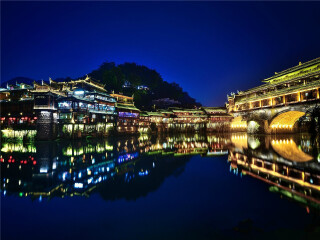 湖南張家界自由行還是跟團(tuán)好_跟團(tuán)湖南張家界游價(jià)格_廣州湖南張家界旅游團(tuán)