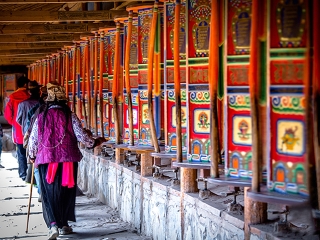 甘肅蘭州旅游多少價(jià)格_甘肅蘭州跟團(tuán)游旅游_甘肅蘭州6日跟團(tuán)游