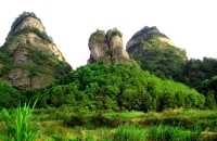 去岩溶国家地质公园看天坑