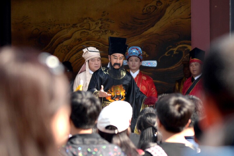 包龙图打坐开封府简谱_和尚打坐图片(3)