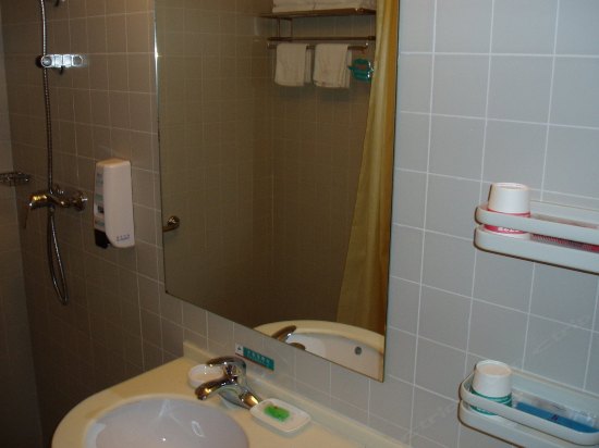 hotelPic