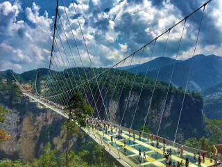 湖南張家界跟團(tuán)游的報(bào)價(jià)_湖南張家界國際旅行_暑假湖南張家界游價(jià)格