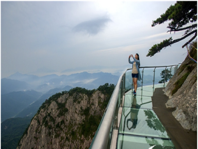 岳西明堂山-高空玻璃栈道1日游洗肺的最佳去处,敢挑战吗