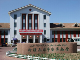 新疆跟团旅游_去新疆旅游普吉岛_10月新疆旅游