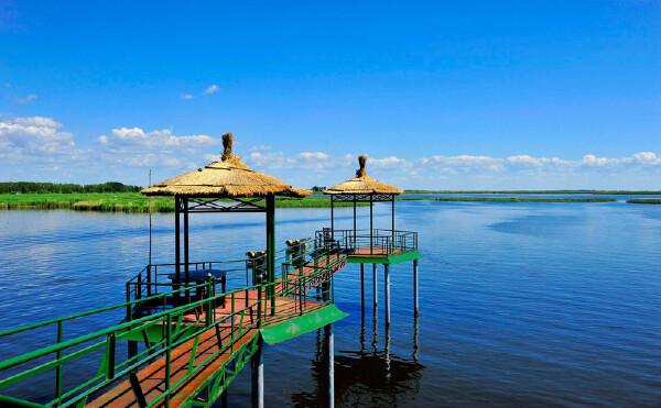 合拍婚纱照的地方_大同适合拍婚纱照的外景_