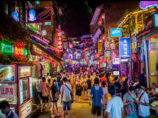 桂林旅游價(jià)格多少跟團(tuán)_桂林旅游跟團(tuán)需多少錢(qián)_桂林旅游多少錢(qián)一個(gè)人