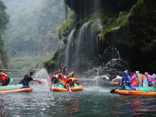 组团去凤凰古城_凤凰古城游跟团多少钱_凤凰古城旅游双飞价格