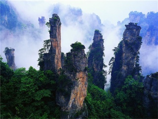 湖南鳳凰古城旅游路線_湖南鳳凰古城游跟團多少錢2021_湖南鳳凰古城旅游需要多少錢
