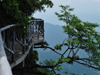 湖南鳳凰古城旅游路線_湖南鳳凰古城游跟團多少錢2021_湖南鳳凰古城旅游需要多少錢