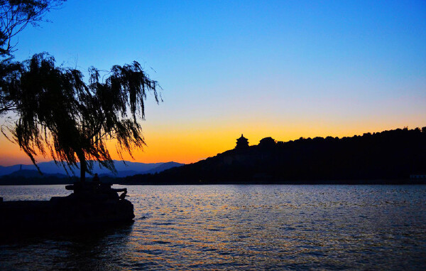 12月去昆明天气_昆明十二月温度_昆明十二月平均气温