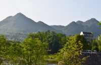 在边城镇回味边城故事