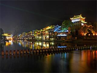湖南張家界游跟團多少錢2021_湖南張家界特價旅游團報價_湖南張家界最適合旅游的季節(jié)