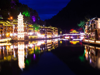 湖南張家界九月旅游_跟團(tuán)湖南張家界旅游價(jià)格表_湖南張家界旅游路線