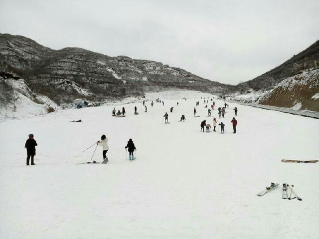 铜鼓七星岭滑雪场【挑战自我 高山户外滑雪】