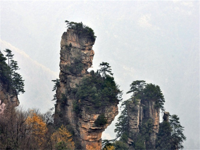  张家界-袁家界-天子山-天门山国家森林公园汽车3日游