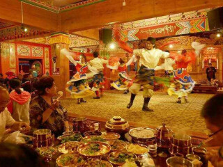 去云南香格里拉旅游怎么走_(dá)去云南香格里拉旅游多少錢_云南香格里拉自由行還是跟團(tuán)好