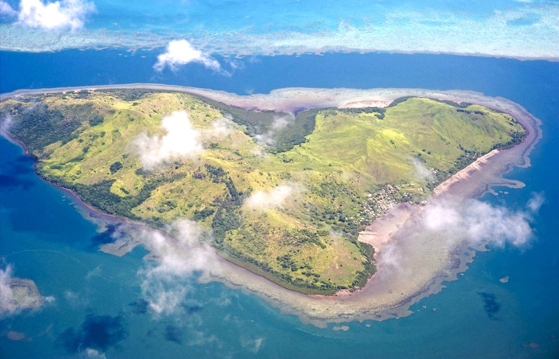 东帝汶有一定旅游潜力,但尚未开发完善,且无国际航班直达.