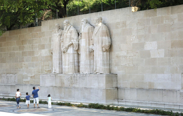 国庆节去瑞士是否推荐_国庆节去瑞士购物推荐