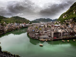 凤凰古城旅游报团价格_凤凰古城落地签_9月份凤凰古城游价格