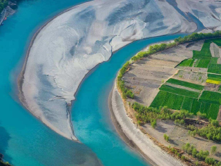 國慶云南香格里拉游價(jià)格_云南香格里拉旅游團(tuán)報(bào)價(jià)_云南香格里拉游報(bào)價(jià)