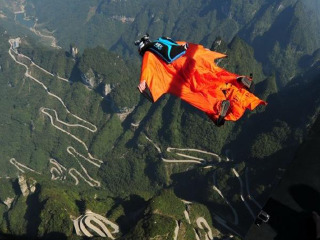 張家界玻璃棧道2人旅游需要多少錢_到張家界玻璃棧道旅游多少錢_張家界玻璃棧道特價(jià)旅游團(tuán)報(bào)價(jià)