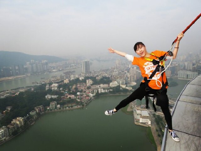 圣诞新年澳门游:吃火鸡大餐看澳门塔蹦极