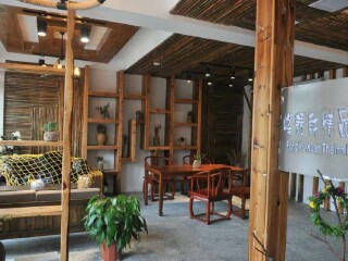 湖南張家界跟團(tuán)游的報(bào)價(jià)_湖南張家界國際旅行_暑假湖南張家界游價(jià)格