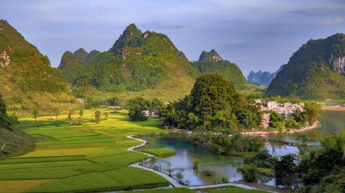 地质奇观,长寿秘境,特色簸箕餐,纯玩不进店,金牌导游带队,广州往返