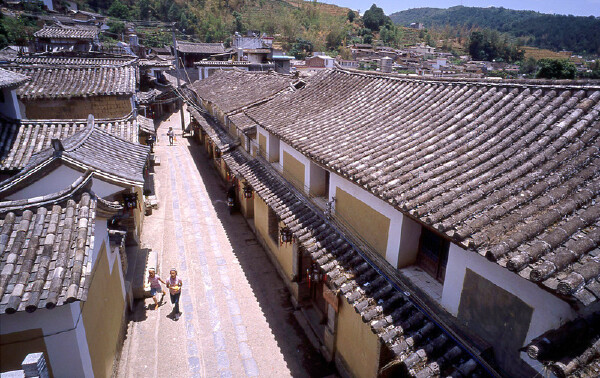 六月去普洱天气温度_六月去普洱穿什么衣服_