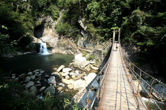 灵秀湖北,英山龙潭河谷