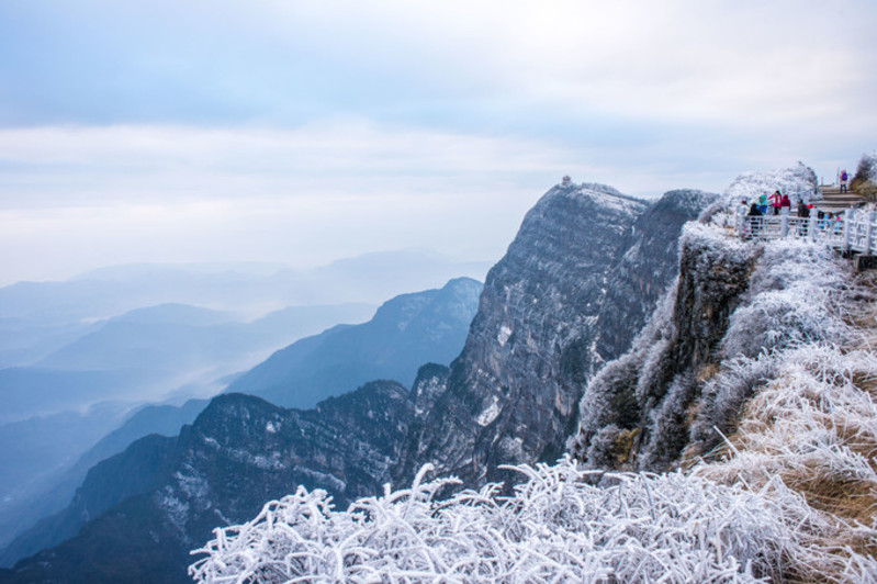 峨眉山一场雪把我留在这里