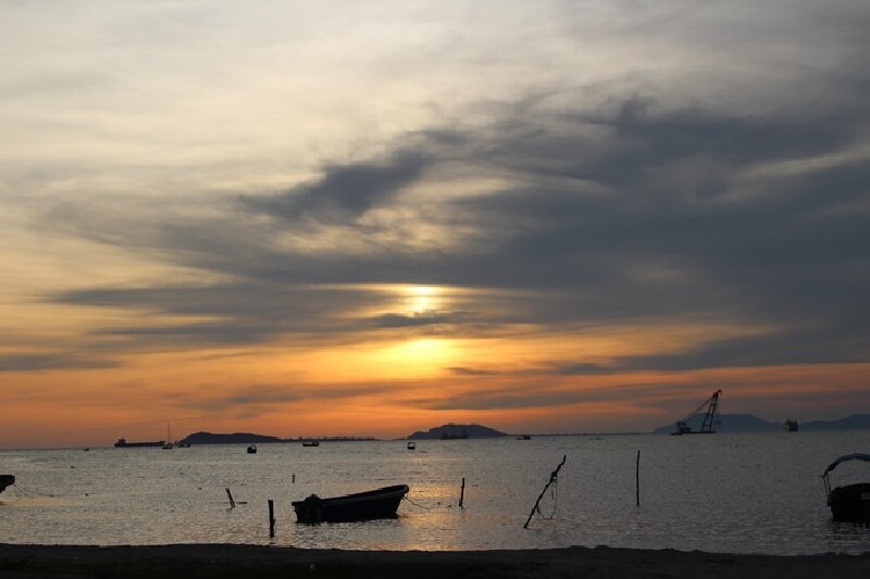 夕阳的婚纱照_夕阳重影婚纱照图片(3)