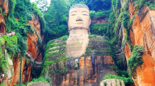 <成都-九寨沟-黄龙-乐山大佛-峨眉山金顶双飞6日游>东莞到机场单程服务，峨眉山观光车和索道、九寨沟观光车__出发_途牛