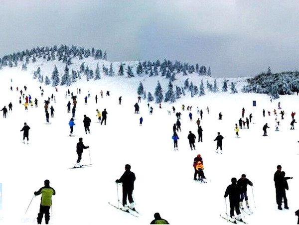 成都旅游景点 龙池滑雪场价格_龙池滑雪场攻略_龙池滑雪场门票