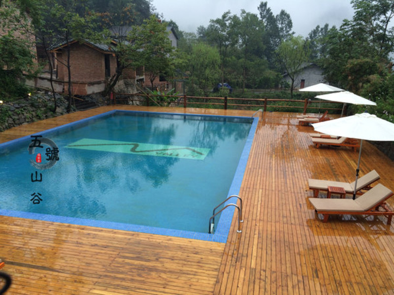 倚楼听风雨,携手归林远——入住张家界五号山谷乡村度假民居体验