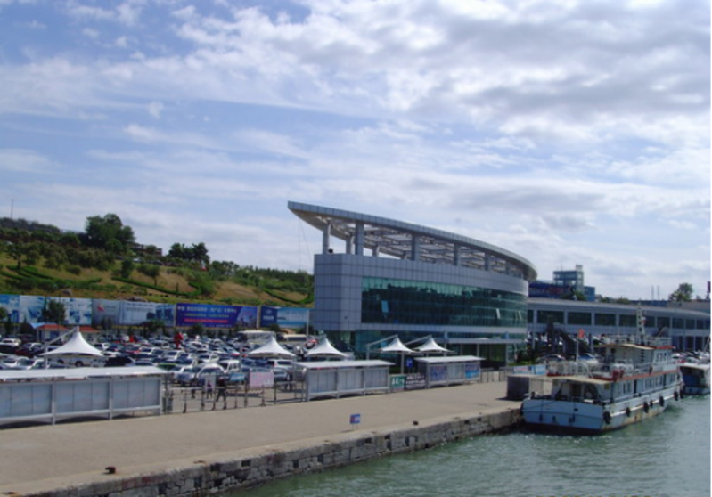 蓬莱有两个客运码头,蓬莱港和蓬莱新港.