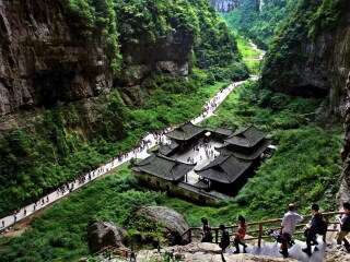重慶游花多少錢_重慶自由行還是跟團好_重慶跟團還是自由行