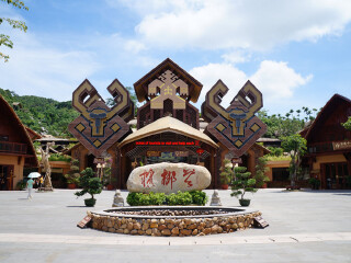 海南三亞旅游價格多少跟團(tuán)_2021去海南三亞跟團(tuán)多少錢_跟團(tuán)海南三亞游價格