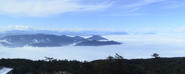 7月去峨眉山怎么穿搭_7月1日手抄报怎么画