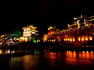 旅游團(tuán)湖南張家界_跟團(tuán)湖南張家界旅游價(jià)格表