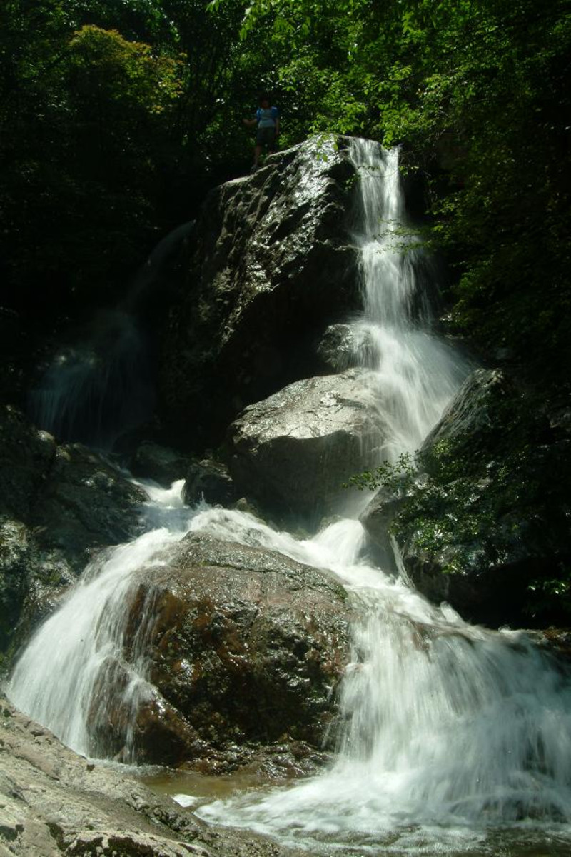 寨沟风景区是栾川县新近推出的大型综合自然